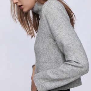 ZARA Mock Sweatshirt with Shoulder Pads. Size S